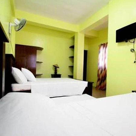 Luis Bay Travellers Lodge Coron Bagian luar foto