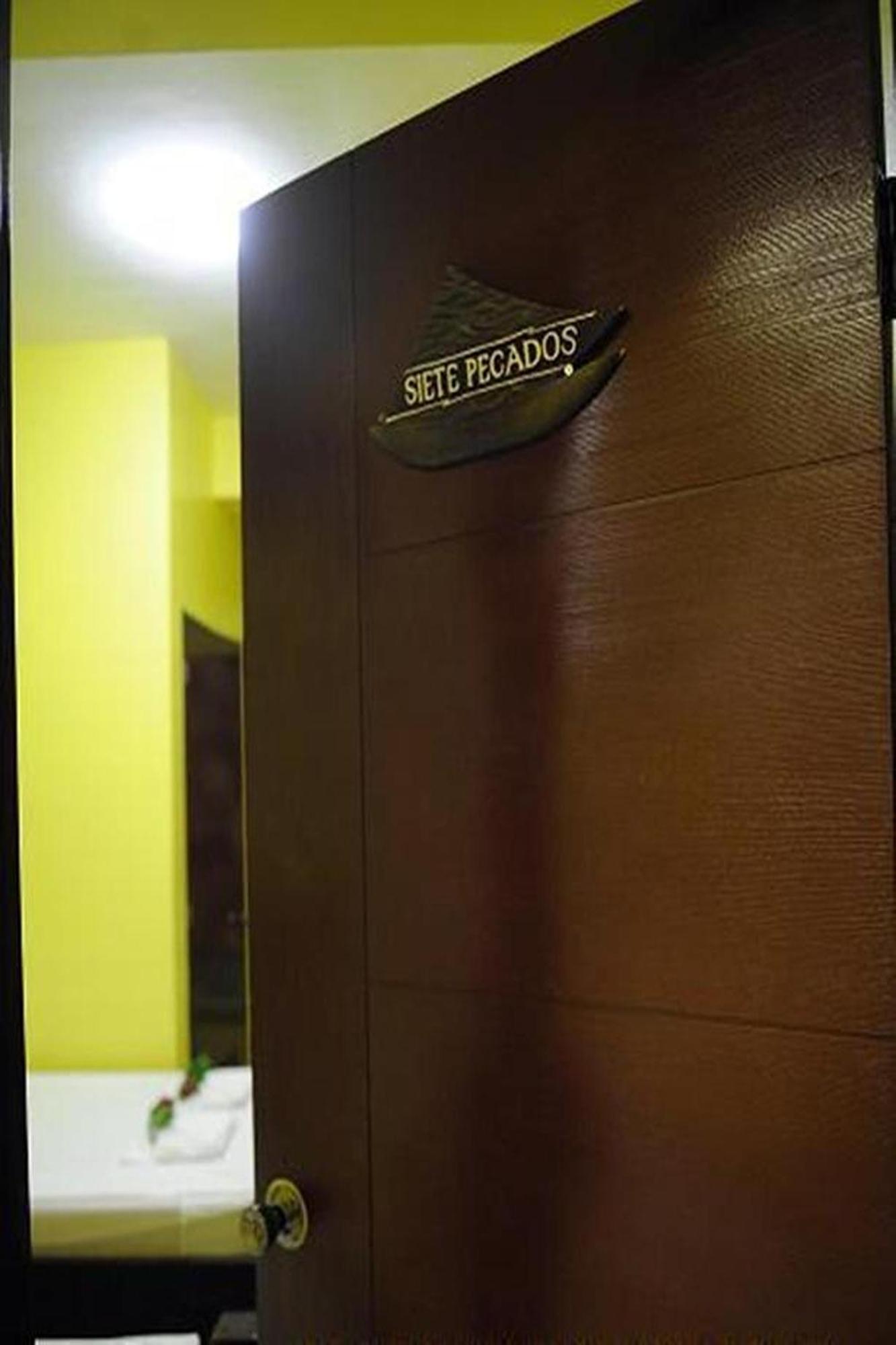 Luis Bay Travellers Lodge Coron Bagian luar foto