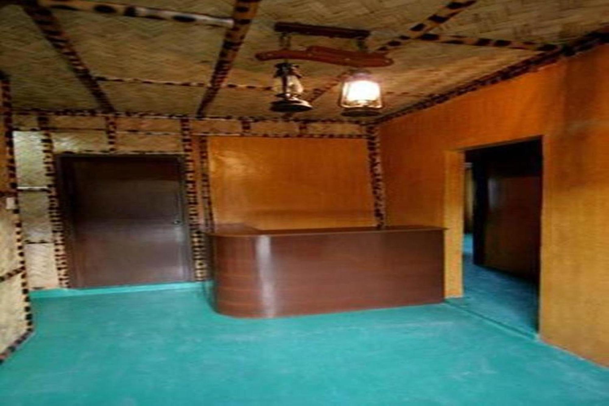 Luis Bay Travellers Lodge Coron Bagian luar foto
