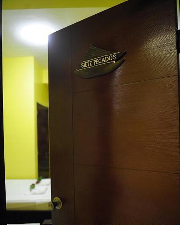 Luis Bay Travellers Lodge Coron Bagian luar foto