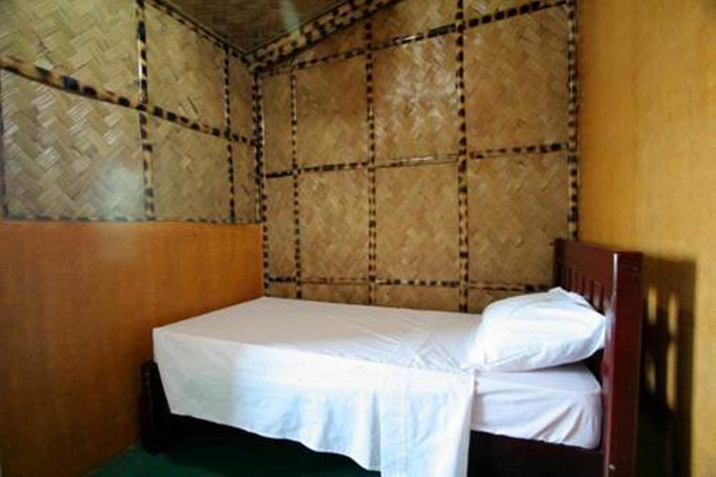 Luis Bay Travellers Lodge Coron Bagian luar foto