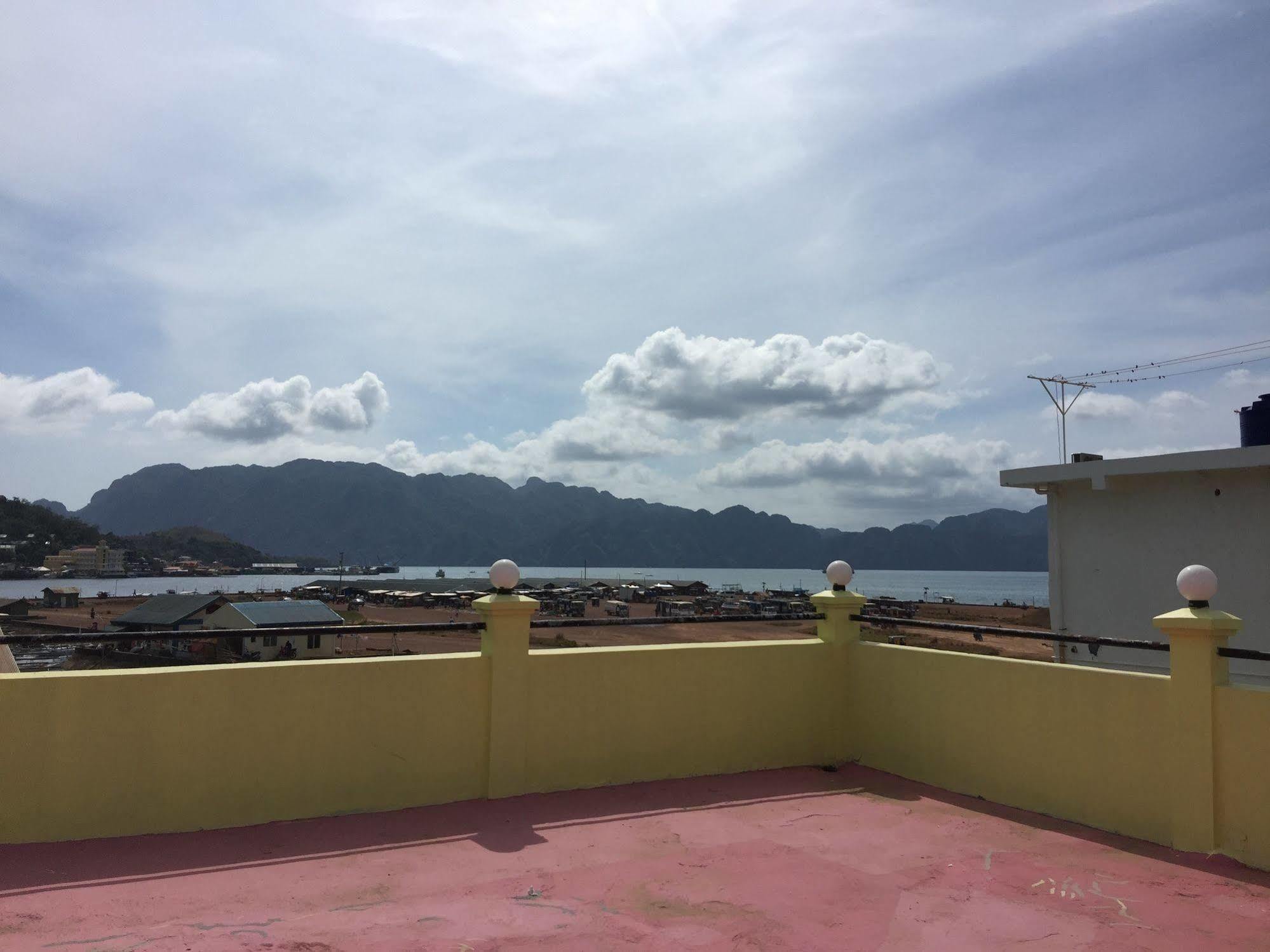 Luis Bay Travellers Lodge Coron Bagian luar foto