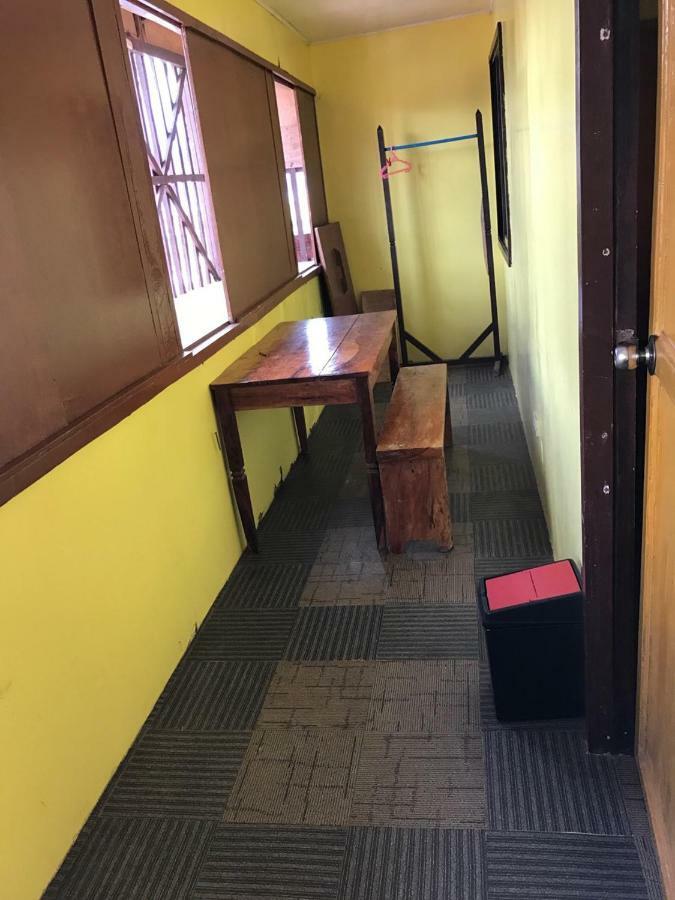 Luis Bay Travellers Lodge Coron Bagian luar foto