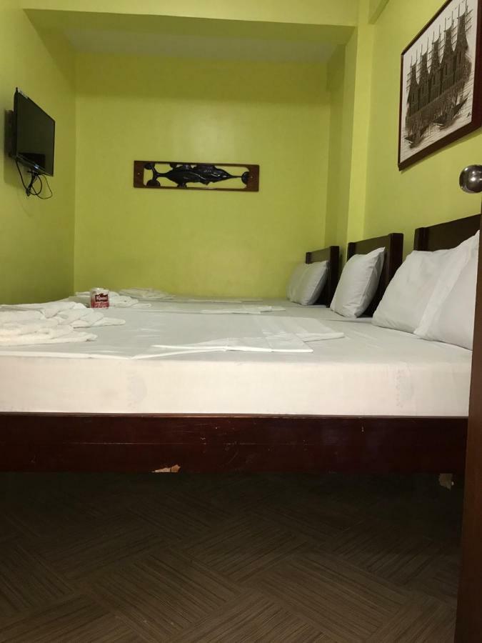 Luis Bay Travellers Lodge Coron Bagian luar foto
